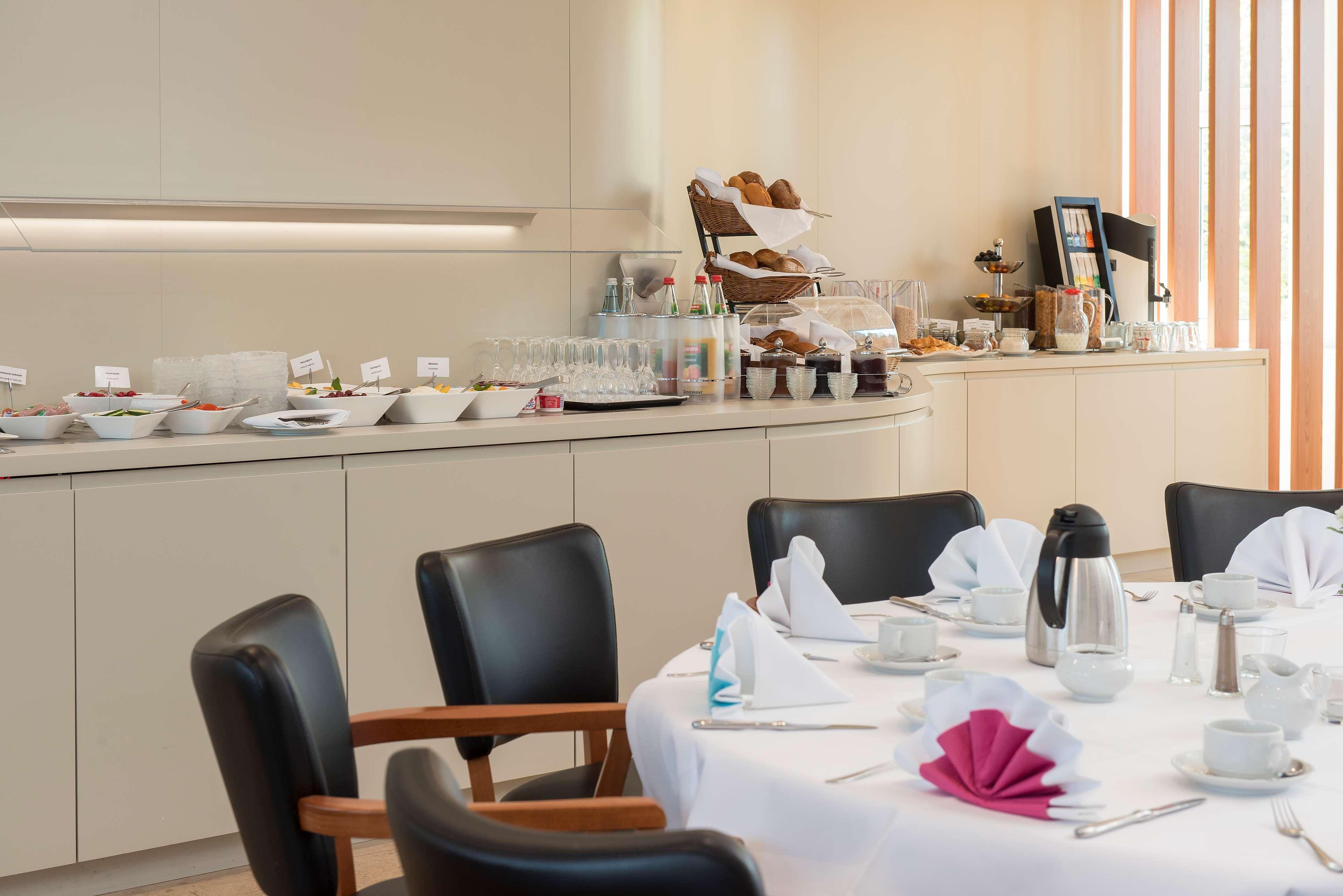 B&B Hotel ראסטאט מסעדה תמונה
